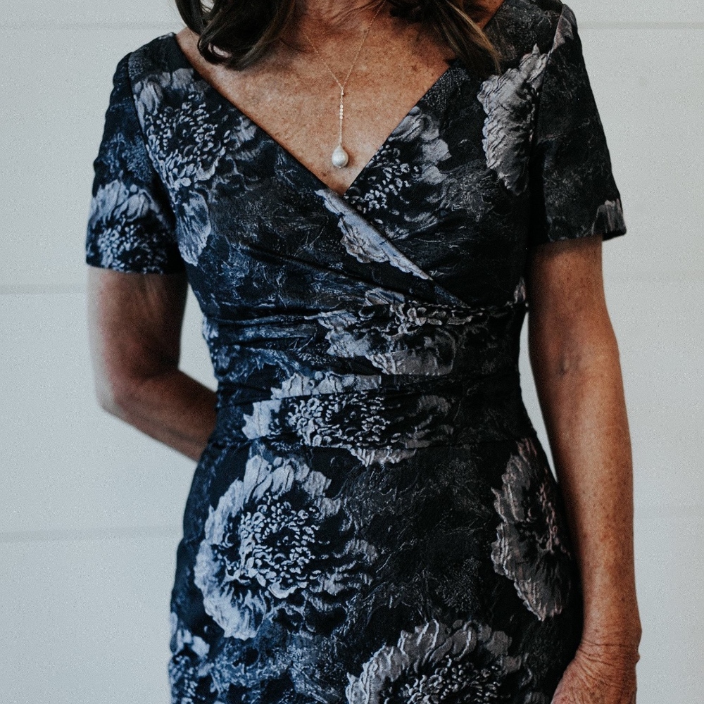 Siri Prayne Dress- Floral Knee Length NWOT